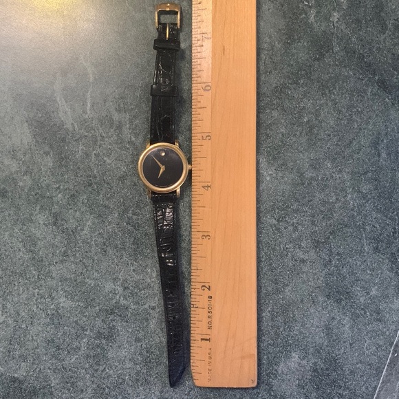 MOVADO MUSEUM CLASSIC LADIES WATCH - Picture 3 of 8